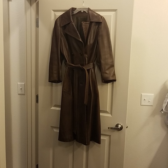 Leather trenchcoat length with pockets - Picture 3 of 6